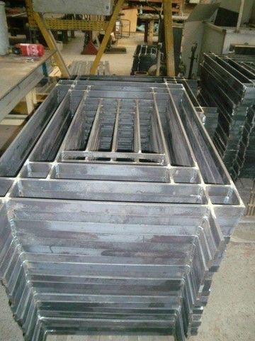 Grille métal caldor